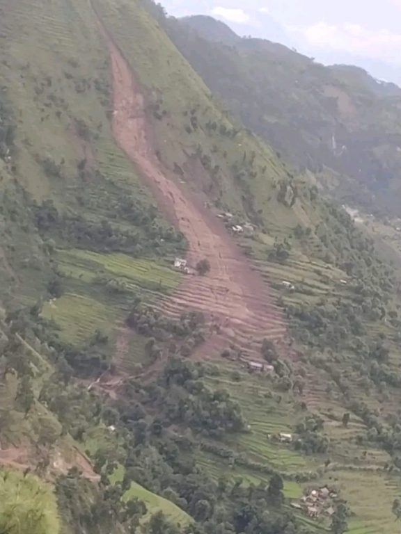 जाजरकोट जिल्लाको कुसे गाउँपालिकामा पहिरोकोकारण दुई बालिकाको मृत्यु