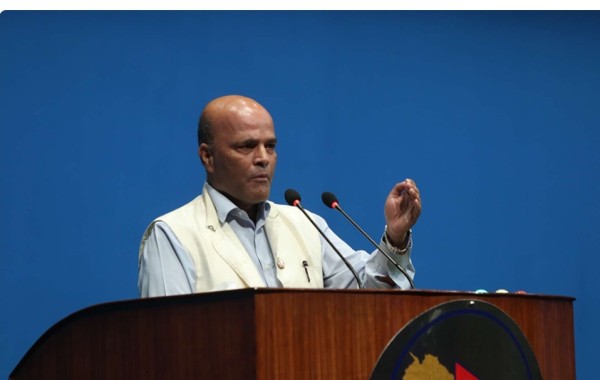 ‘कानुनमन्त्रीले न्यायाधीशलाई फोन गरेर अदालत प्रभावित पार्न खोजे’सांसद अमरेशकुमार सिंह