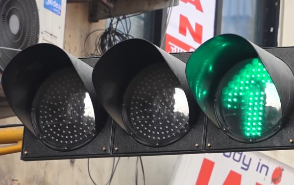 यात्रु आफैँले ट्राफिक लाइट बालेर बाटो काट्नसक्ने प्रविधि ‘पेलिकन क्रसिङ’ ३६ ठाउँमा जडान