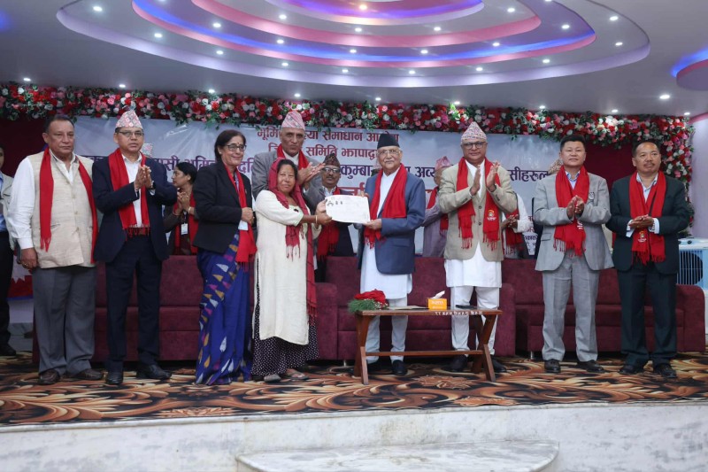 प्रधानमन्त्री ओलीको घोषणा : कांग्रेससँग निर्वाचनसम्म सत्ता सहकार्य, भूमिहीनलाई जग्गा पुर्जा वितरण