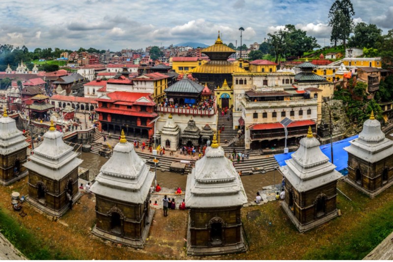 पशुपतिनाथ मन्दिरभित्रका फलामे बार हटाइने : भक्तजनको सुझावपछि कोषको नयाँ निर्णय