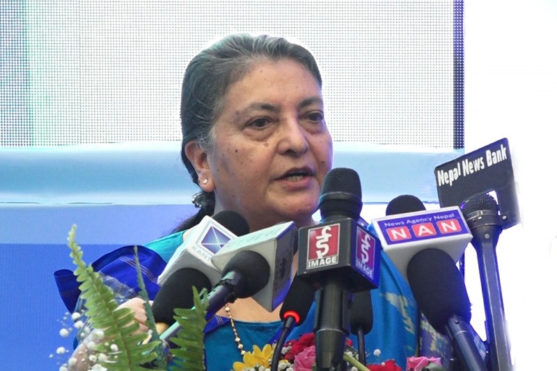 राष्ट्रपति भण्डारीको पत्रकार सम्मेलनमा भीड, तर ऐमाले नेताहरू अनुपस्थित