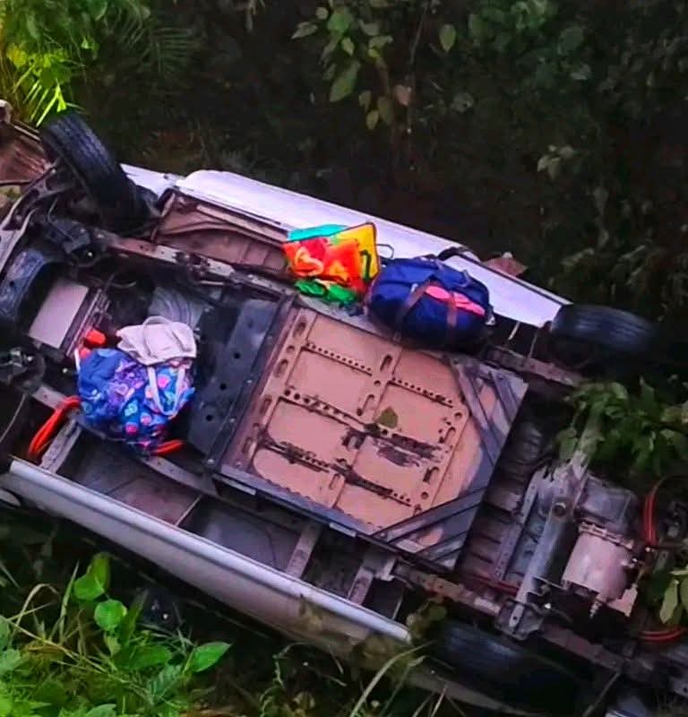 सुर्खेतको रत्नराजमार्गमा सवारी दुर्घटना, १७ जना घाइते