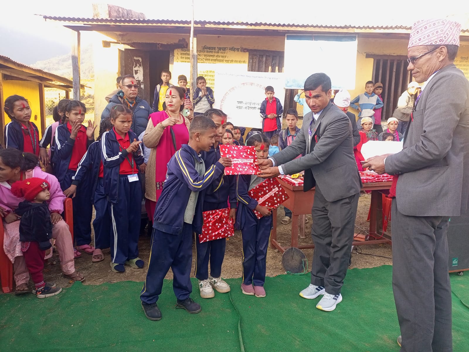 कुशेमा पहिलोपटक अन्तर विद्यालय हाजिरजवाफ तथा लोक नृत्य प्रतियोगिता सम्पन्न