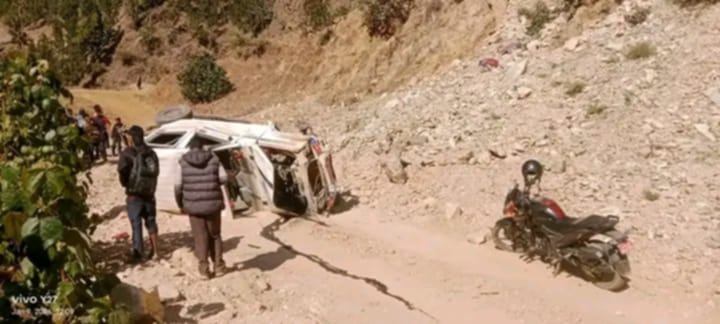 छेडागाडमा बोलेरो दु”र्घटना  दुई जनाको घटनास्थलमै मृ”त्यु, घाइतेहरूको उद्धार जारी