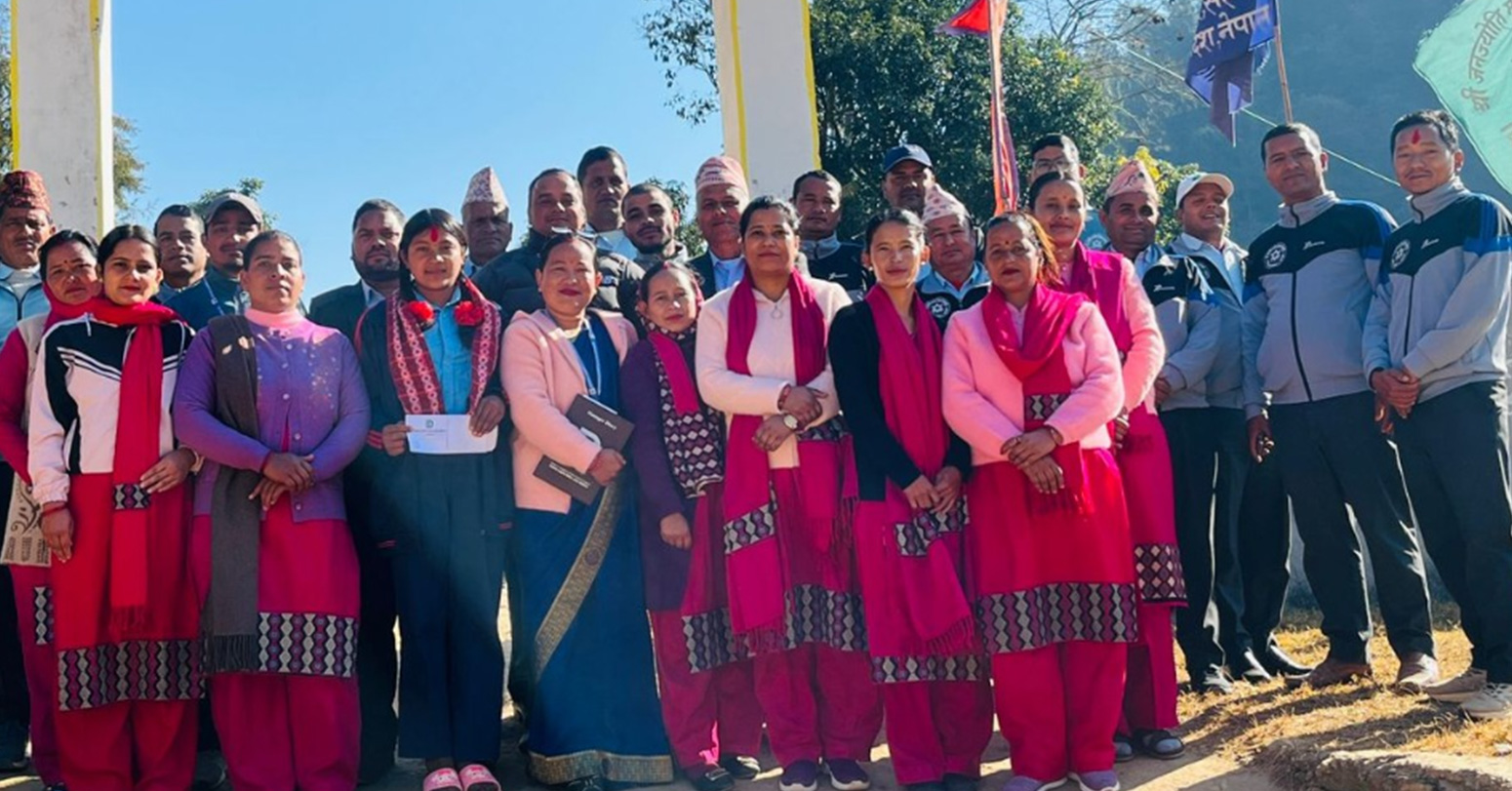 डिप्रोक्स लघुवित्तद्वारा जेहेनदार विद्यार्थीलाई छात्रवृत्ति प्रदान